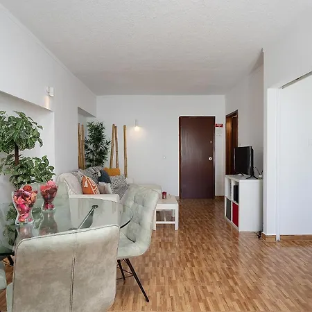 Apartamento Da Rocha By Lovelystay Portimão