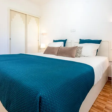 Apartment Da Rocha By Lovelystay