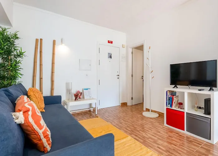 Apartamento Da Rocha By Lovelystay Portimão