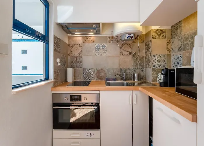 Da Rocha By Lovelystay